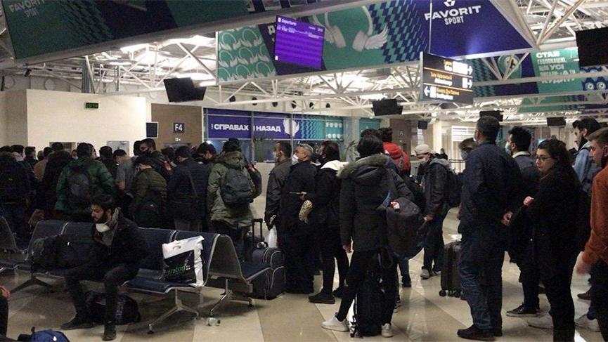 Türk vatandaşları Ukrayna’dan tahliye edildi