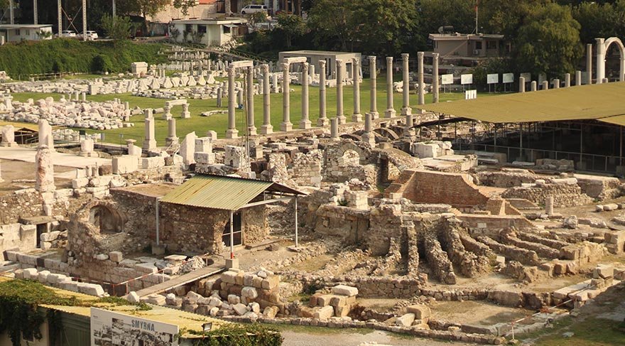 MS 178'te meydana gelen depremin ardından Roma İmparatoru Marcus Aurelius'un desteğiyle yeniden yapılmıştı.