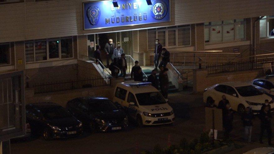 Corona yasağını hiçe sayıp kumar için toplandılar!