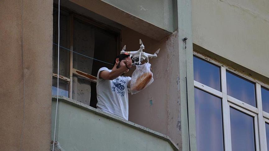 İslahiyeli fırıncıdan ‘drone’ ile ekmek servisi