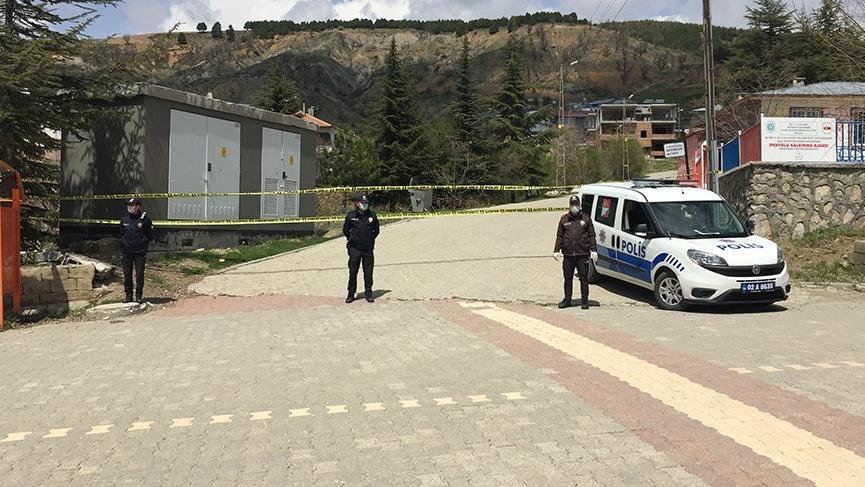 Karantina altındaki mahallede 1 kişi hayatını kaybetti
