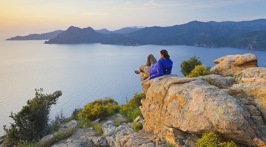 Dolambaçlı karayolunun yanısıra tekne turlarıyla da ulaşılan Calanques de Piana, 1983 yılından bu yana UNESCO Dünya Mirası Listesi'nde de yer alıyor.