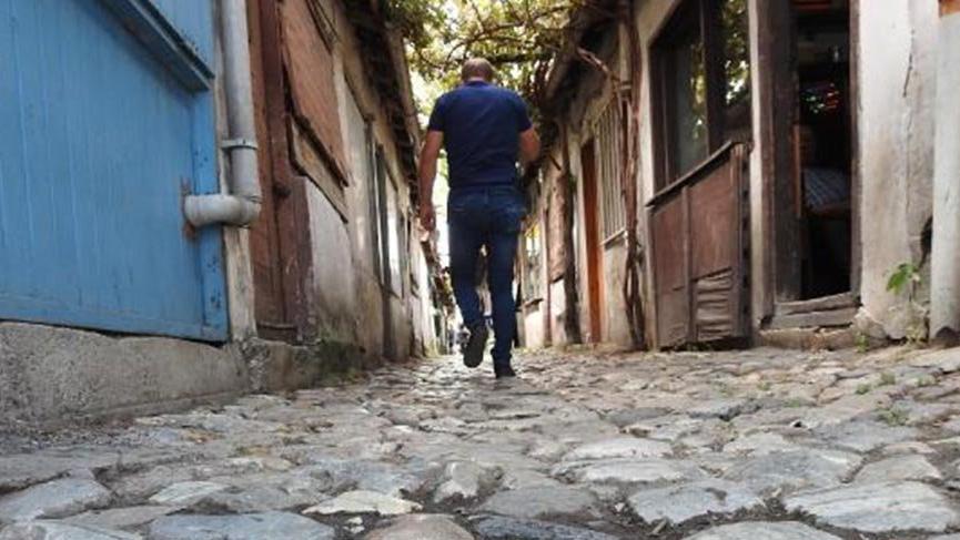‘Dünyanın en dar sokağı’nda sosyal mesafe korunuyor