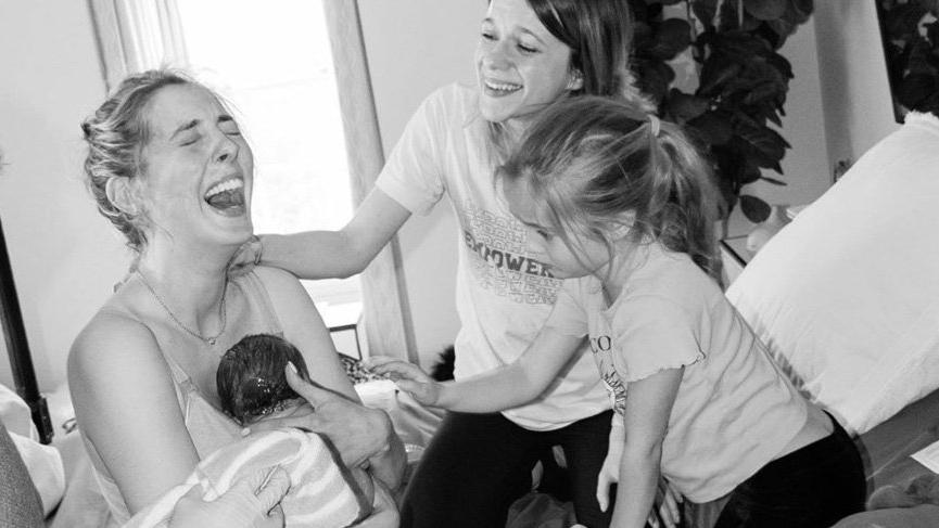 Susan Sarandon’un kızı Eva Amurri üçüncü kez doğum yaptı, Mevlana’nın sözleriyle şükretti