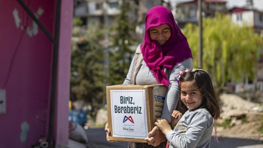 CHP’li belediye ekmek dağıtımı engellenince gıda seferberliği başlattı