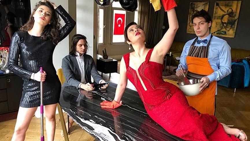 Nurgül Yeşilçay: Abiyem diz yaptı