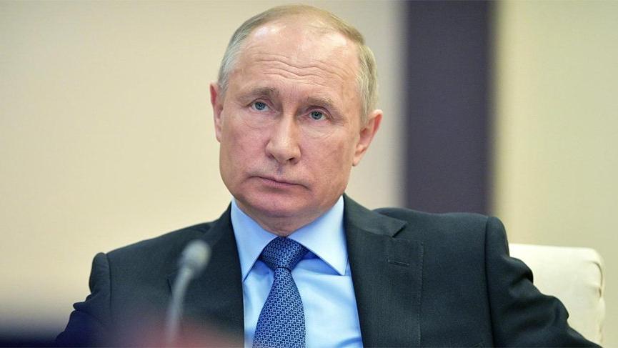 Rus gazetesinde Putin ile ilgili bazı haberlere yasak geldi!
