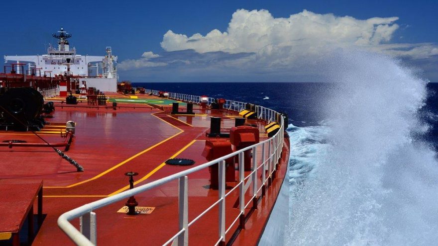 Alıcı yok, milyonlarca varil petrol gemilerde bekliyor