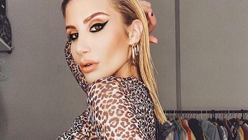 İrem Derici’nin gözleri doldu