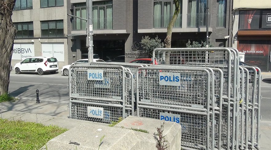 Taksim’e 1 Mayıs öncesi bariyer önlemi - Resim : 1