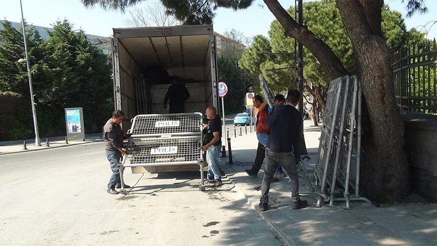 Taksim’e 1 Mayıs öncesi bariyer önlemi