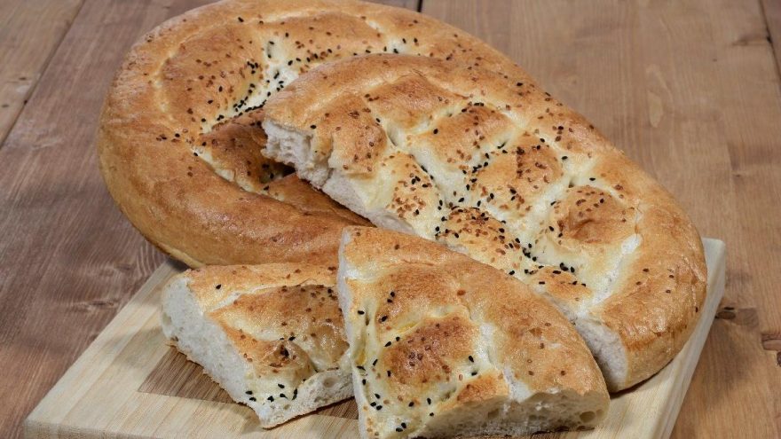 Ramazan pidesi tarifi: İftarın vazgeçilmezi Ramazan pidesi nasıl yapılır?