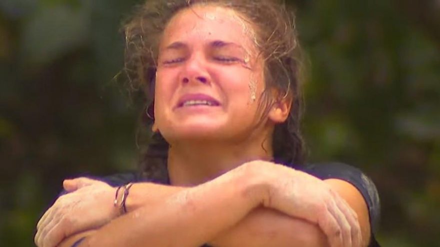 Nisa Bölükbaşı kimdir, kaç yaşındadır? Survivor Nisa yarışmadan çekiliyor mu?