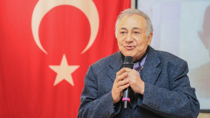 23 Nisan’da Prof. Dr. Orhan Kural başkanlığında düzenlenen İstiklal Marşı rekoru kırıldı