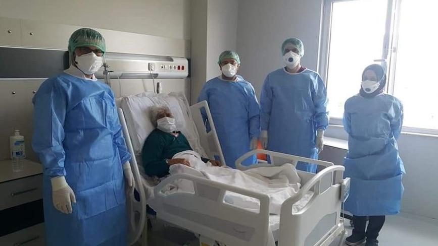 Erzincan’da 99 yaşındaki hasta corona virüsünü yendi