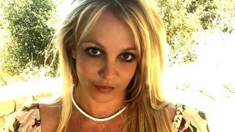 Britney Spears sakarlıkta sınır tanımıyor! Önce evini yaktı, sonra ayağını kırdı…
