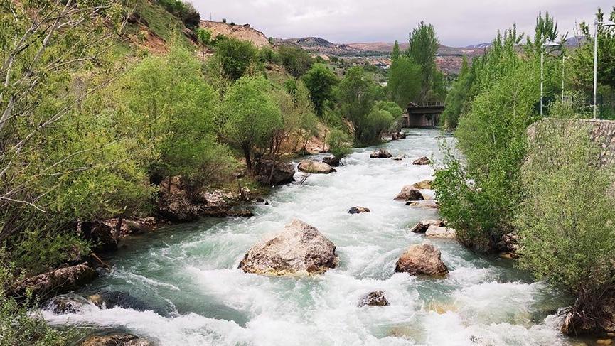 Doğal yaşamı ile dikkat çeken ilçe baharla renklendi