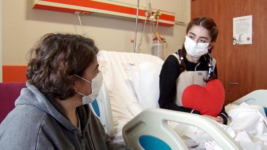 Corona teşhisi kondu, tırnaklarındaki değişimden kalp hastası olduğunu anladı