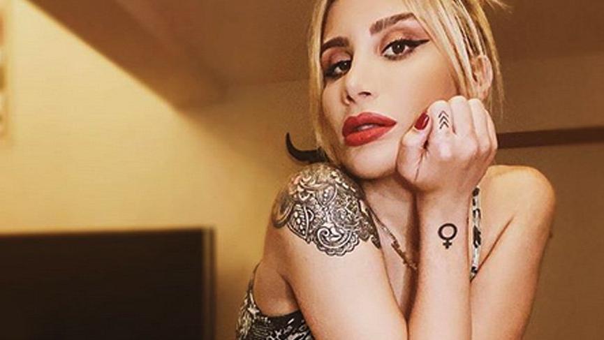 İrem Derici’den takipçisine dövme yanıtı
