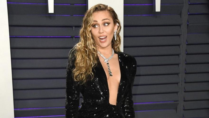 Miley Cyrus corona virüsü sırasında ayrıcalıklı olduğunu söyledi