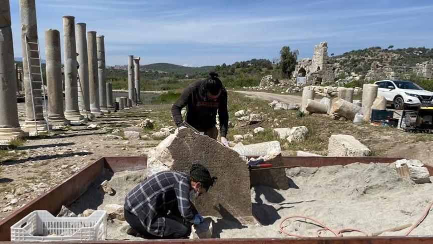 Patara’da heyecanlandıran yazıt bulundu