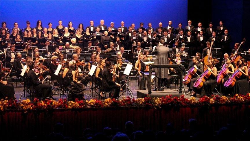 Tehditle konser iddiası meclis gündeminde