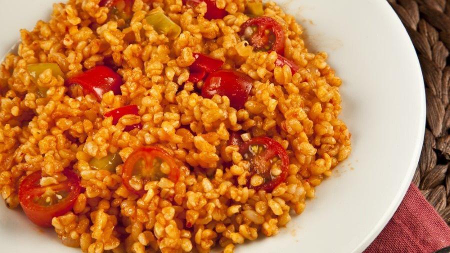iste nefis domatesli bulgur pilavi