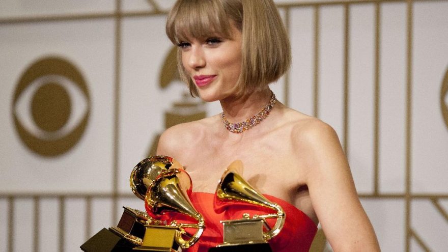 Taylor Swift’ten corona virüsüyle mücadele eden hemşireye anlamlı jest