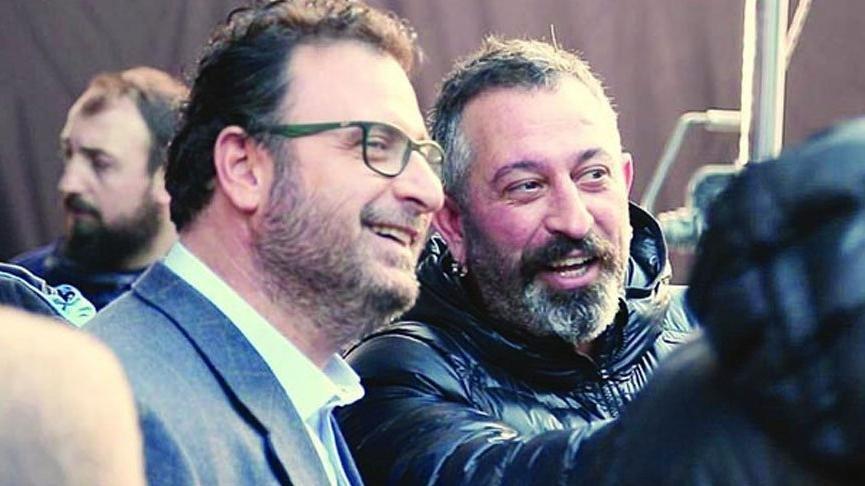 Cem Yılmaz’ın ağabeyine yaptığı şaka izleyenleri kahkahaya boğdu