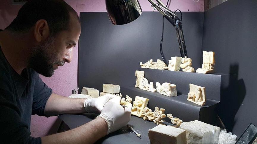 Zeytinyağı sabunlarını sanat eserine dönüştürüyor