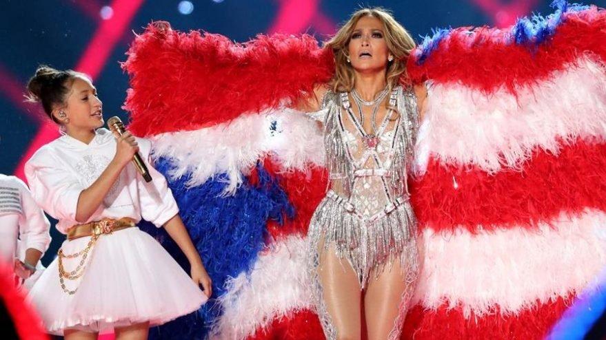 Jennifer Lopez’in 12 yaşındaki kızı Emme kitap çıkardı