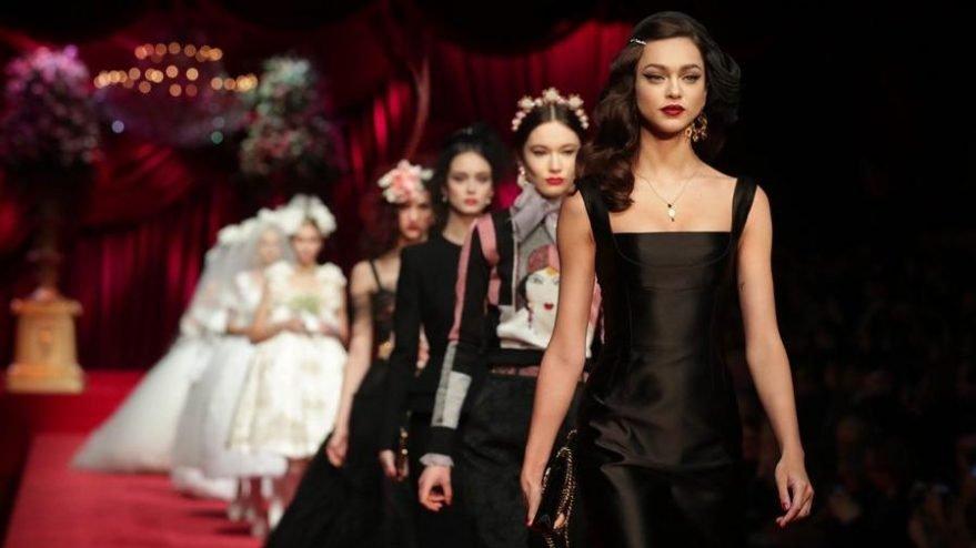 Ünlü moda tasarımcıları endüstriyi değiştirmek için bir araya geldi