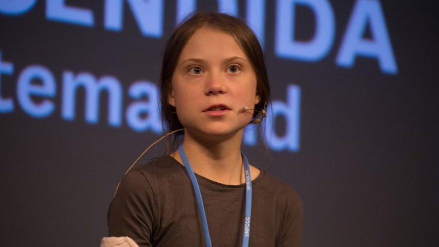 İklim aktivisti Greta Thunberg, Pearl Jam’in ‘Retrograde’ şarkısının klibinde falcı oldu