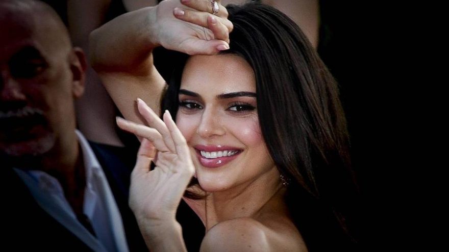 Kendall Jenner, genç yaşlarda panik atak krizleri geçirdiğini itiraf etti