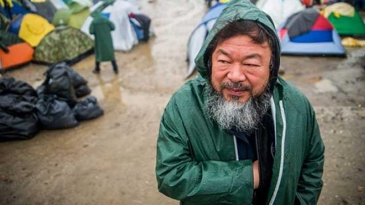 Çinli sanatçı Ai Weiwei, yardım kuruluşları için 10 bin maske tasarladı