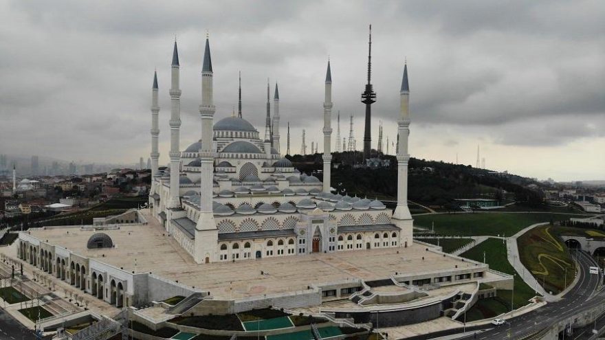 İstanbul’da cuma namazı için olağanüstü önlemler