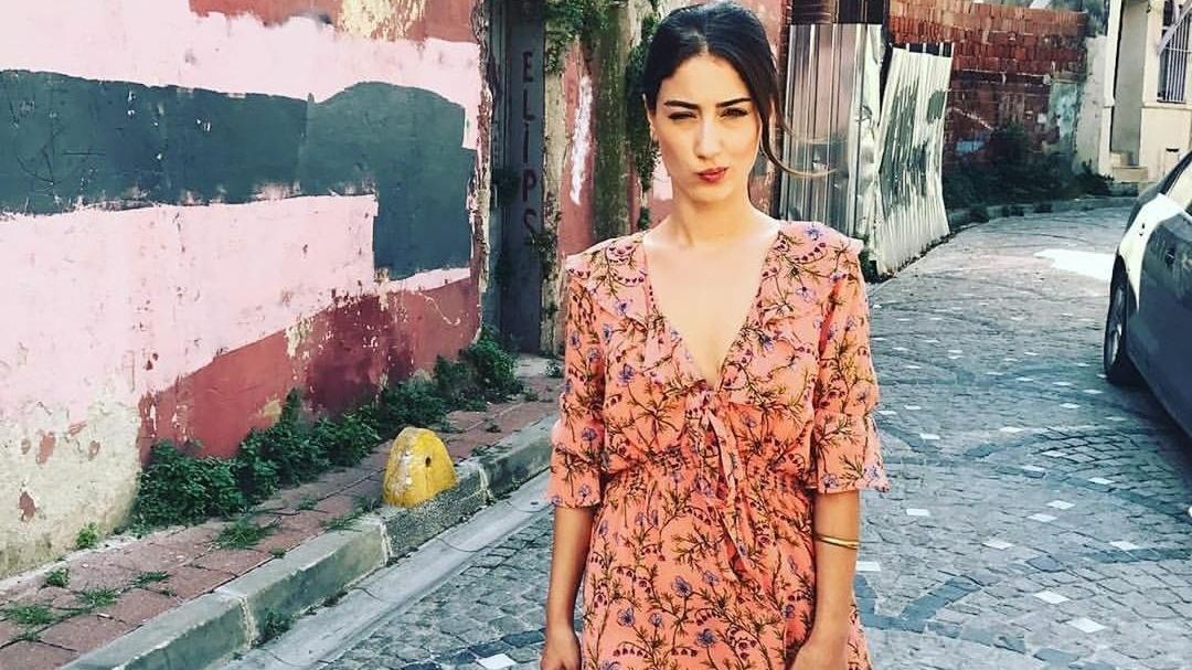 hazal kaya benden ne olur filminde