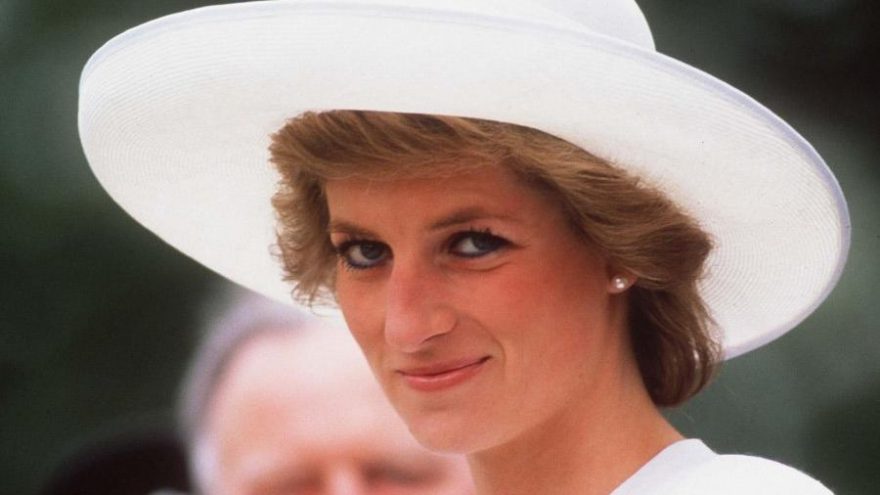 Hacker grubu Anonymous Lady Diana’yı Kraliyet Ailesi’nin öldürdüğünü iddia etti