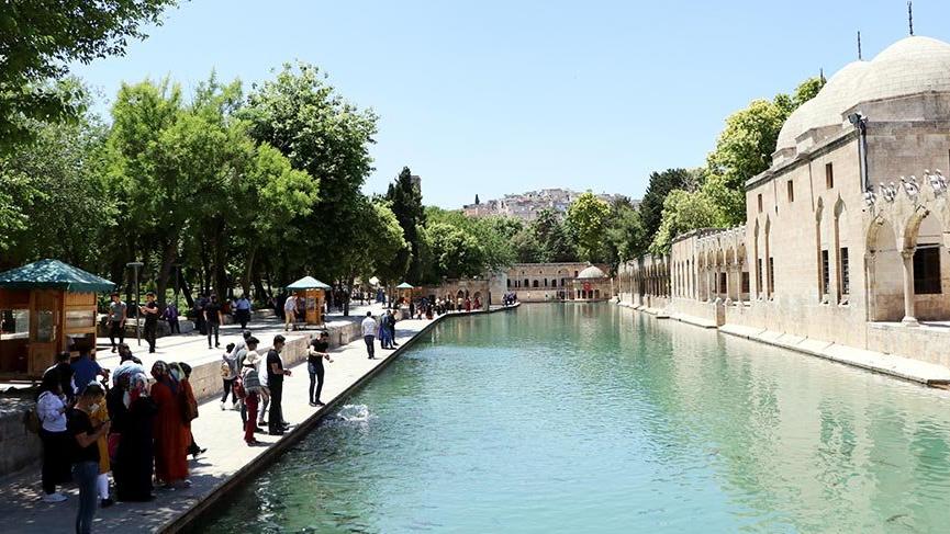 Balıklıgöl’e yerli turist akını