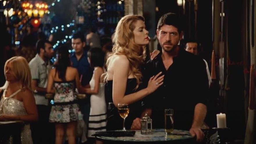 Romantik Komedi konusu ne? Romantik Komedi filmi oyuncuları kimler?