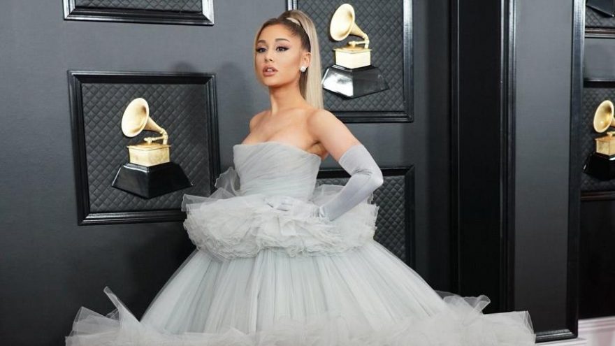 Ariana Grande 13.7 milyon dolara Hollywood’da ev satın aldı