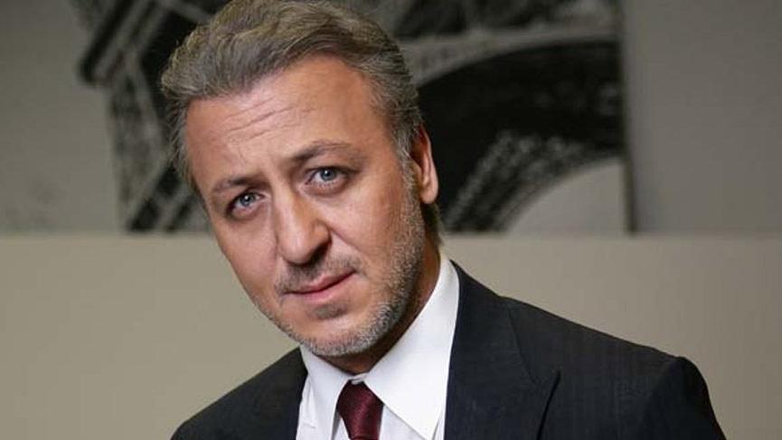 Barış Falay, Netflix’in ‘Menajerimi Arayın’ dizisiyle dönüyor