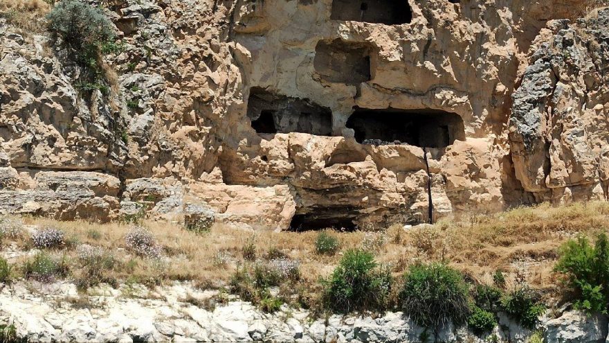 Taş evler turizme kazandırılmayı bekliyor