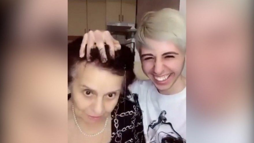 Anneannesinin başında yumurta kırdı linç edildi Anneannesinin başında yumurta kırdı linç edildi