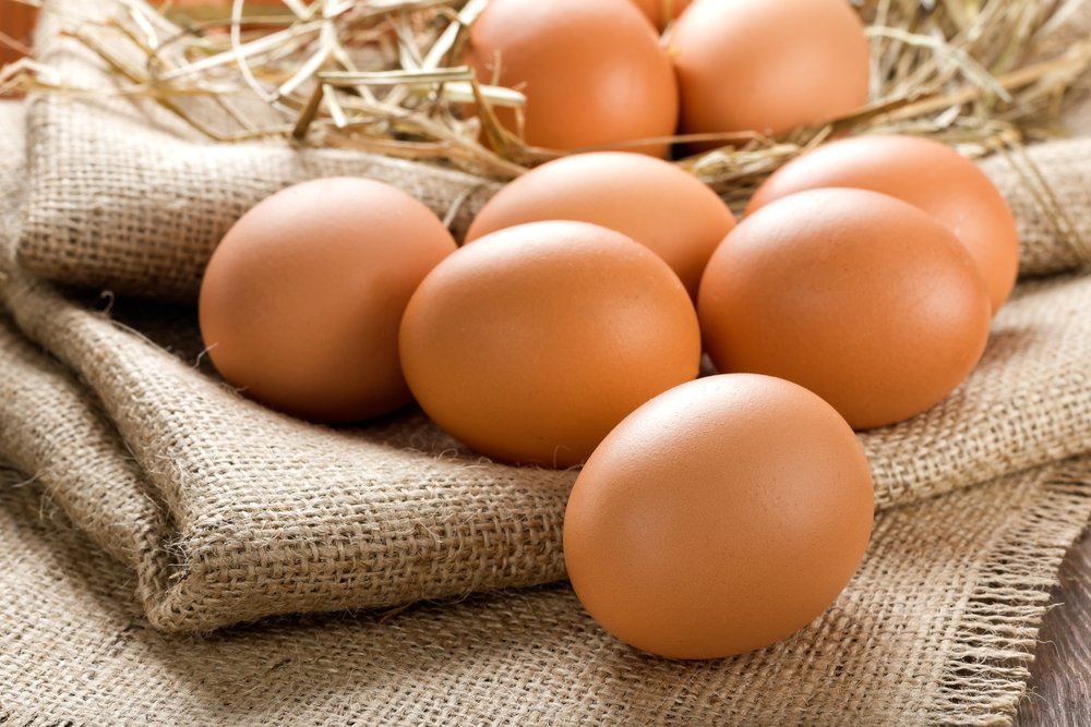 Yumurta: Yumurta mükemmel bir protein, omega 3, lutein ve E vitamini kaynağıdır. Doğada serbest gezen tavuklar, doğru miktarda lutein ve zeaksantin içerdiği bilinen en iyi yumurta kaynağıdır.