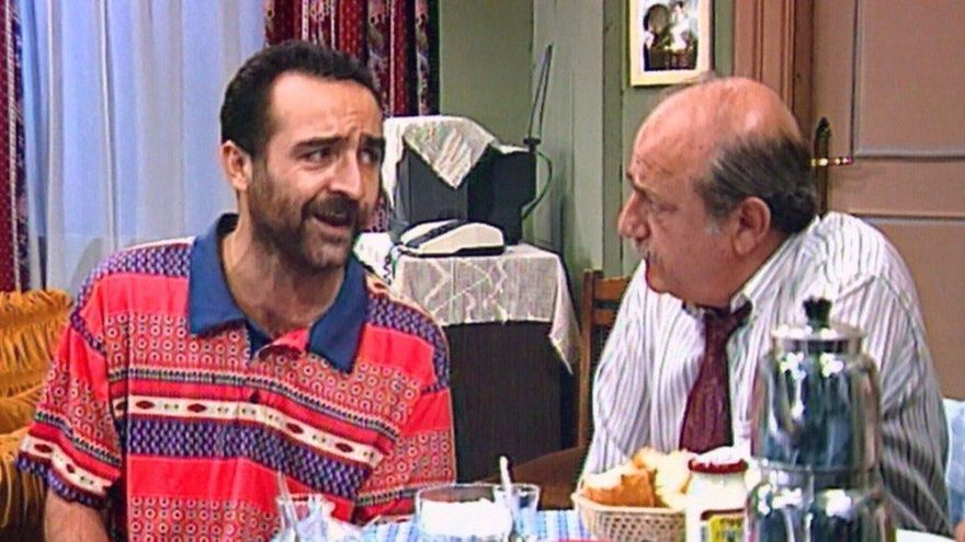 Bir Demet Tiyatro oyuncu kadrosu… Bir Demet Tiyatro ne zaman yayınlandı?