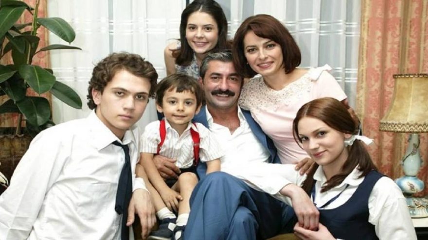 Öyle Bir Geçer Zaman Ki saat kaçta yayınlanacak? Yayın saati değişti!