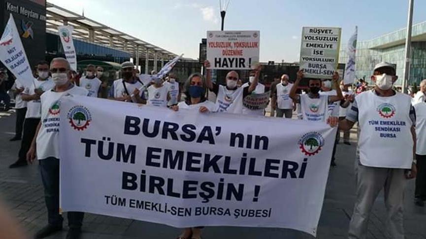 Emekliler ekmekle maske arasında kaldı