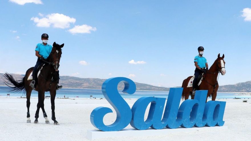 Salda Gölü, atlı jandarmaya emanet