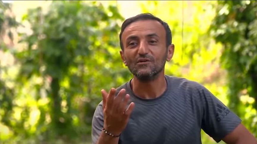 Ersin Korkut yeni köpeğine alıştı